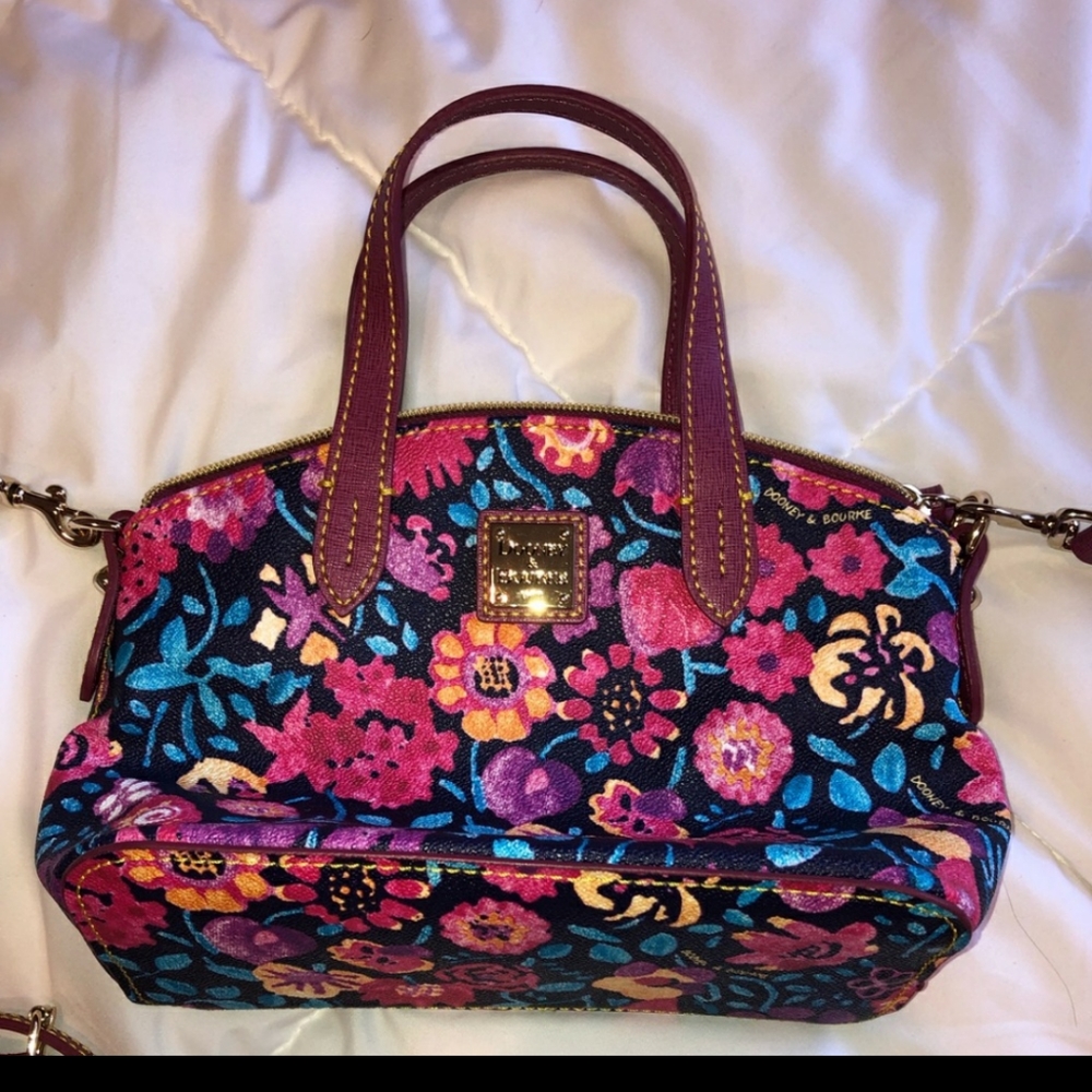 DOONEY AND BOURKE SMALL SATCHEL/CROSSBODY